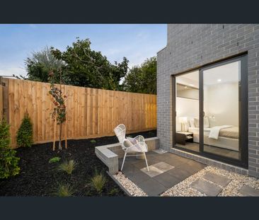 2&3/138 Church Road, Doncaster, Vic 3108 - Photo 4