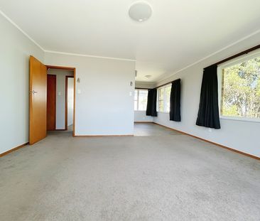 Te Atatu South - 3 Bedroom House - Photo 6