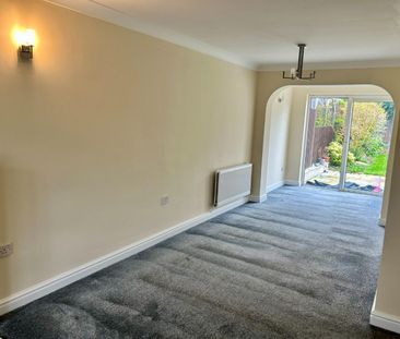 3 bedroom House To Let - Photo 4