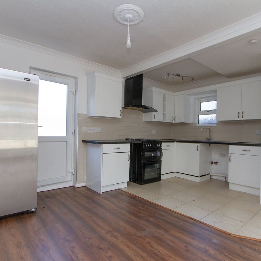 3 Bed Terraced House, Capmartin Road, CV6 - Photo 1