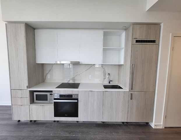 Brand New Sugar Wharf 2 Bed 2 Bath 50th floor including parking | 138 Downes Street, Toronto - Photo 1