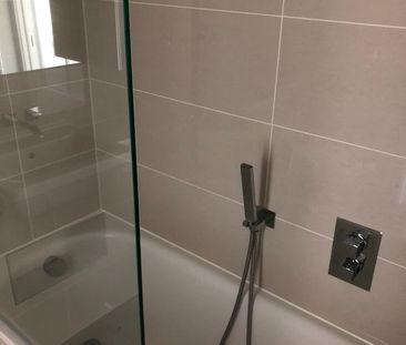 Studio Flat, Pinnacle Apartments, CR0 - Photo 6