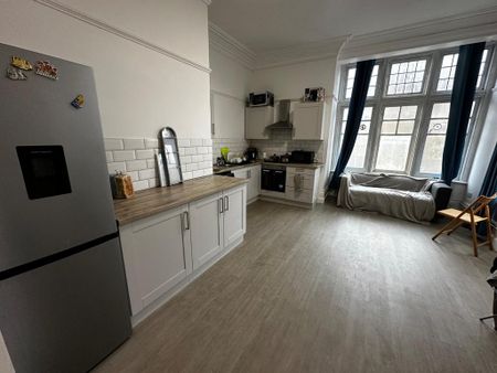 2 bedroom flat to rent - Photo 3