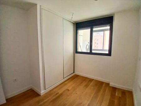 Piso de alquiler en Calle Ángel Bruna, Casco Antiguo - Photo 3