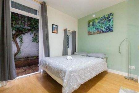 Studio to rent - Photo 5