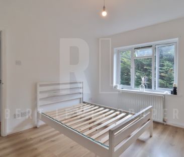 Two Bedroom First Floor Flat – York Way N20 0DR - Photo 2