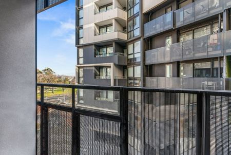 Modern Studio Apartment with Prime Location for Lease! - Photo 4