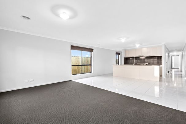 3 Iceberg Road, Beaconsfield VIC 3807 - House For Rent | Domain - Photo 1