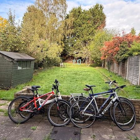 1 bedroom in a house share to rent - Photo 4