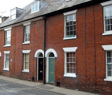 3 bedroom terraced house to rent - Photo 1