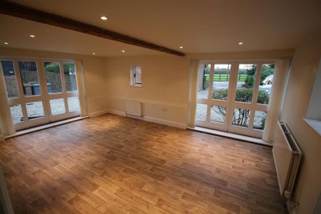 4 bedroom farm house to rent - Photo 2