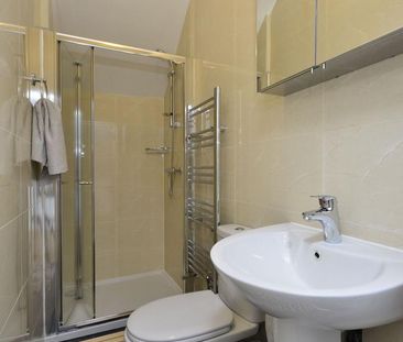 3 bedroom maisonette to rent - Photo 4