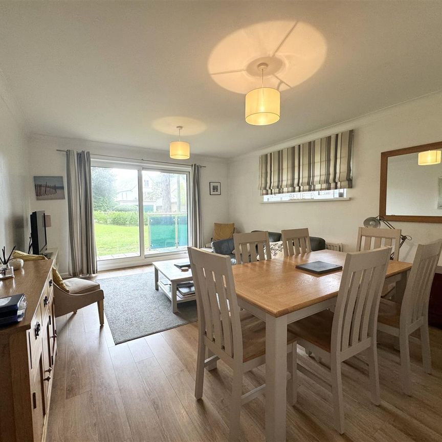 2 Bedroom Apartment - Ground Floor - Photo 1