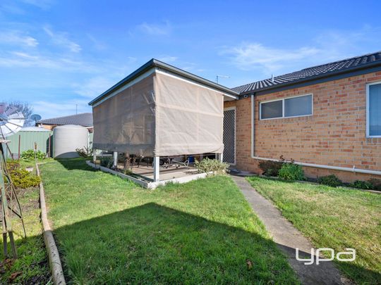 2/16 Carmichael Court, Sebastopol - Photo 1