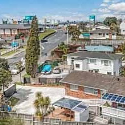 A cozy and convenient granny flat is now available - Photo 1