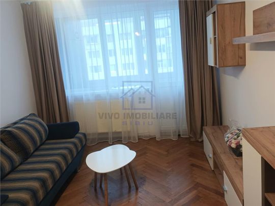 Apartament de inchiriat in Sibiu - 2 camere, decomandat, cu balcon, Bd. Mihai Viteazu de inchiriat - Fotografie 1