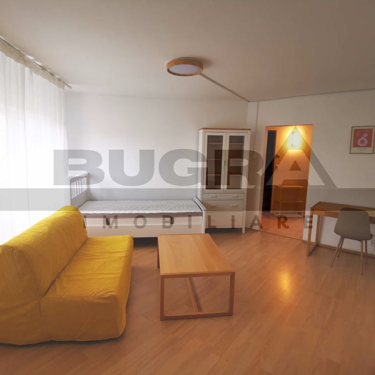 Apartament de 2 camere, decomandat, zona UMF - Fotografie 1
