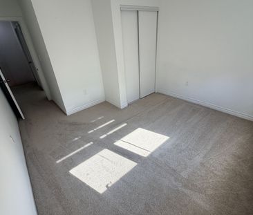 For Lease - 16 Joseph Halbert Place, Caledon, Ontario - Photo 4