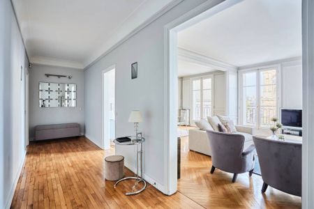 Location appartement, Paris 6ème (75006), 5 pièces, 153.63 m², ref 83464827 - Photo 2