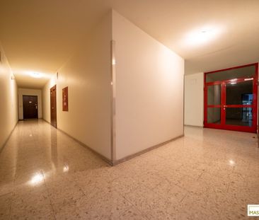 Zur Gänze sanierte 3 Zimmer-Wohnung mit großzügiger Loggia & Fernbl... - Photo 2