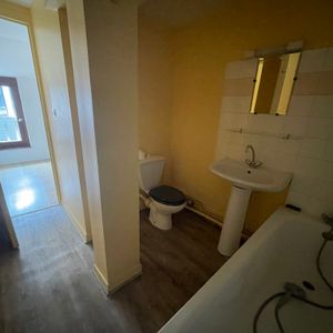 T2 DE 47M² – PROCHE CARMES – Limoges – Begip - Photo 2