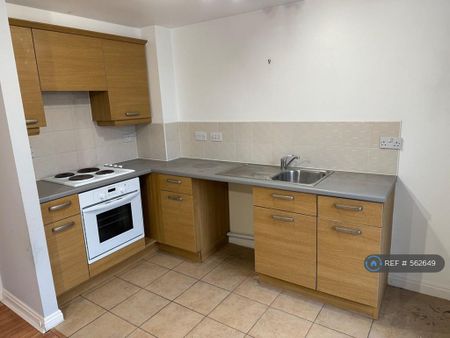 2 bedroom flat to rent - Photo 5