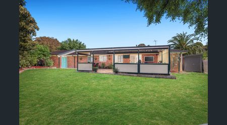 11 Maree Court, Rowville - Photo 5