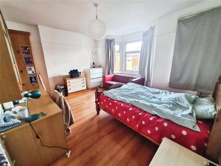 4 bedroom terraced house to rent - Photo 3