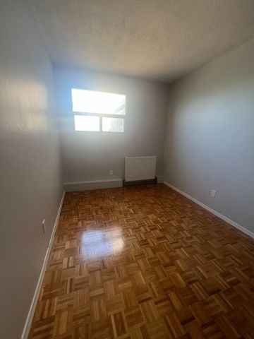 For Lease - 123 Bloor Street Unit# 407, Oshawa, Ontario - Photo 5