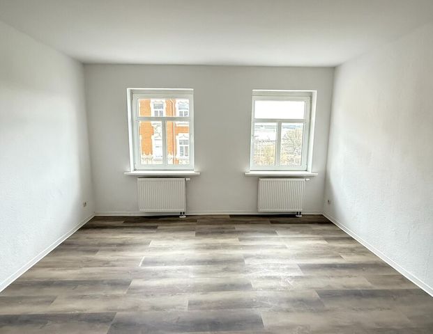 Schöne, gemütliche 4 Zimmer Wohnung im Dachgeschoss - Bad mit Fenster - Foto 1