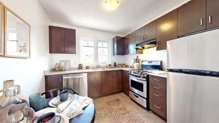 Detached Home For Lease | N9257154 - Photo 2