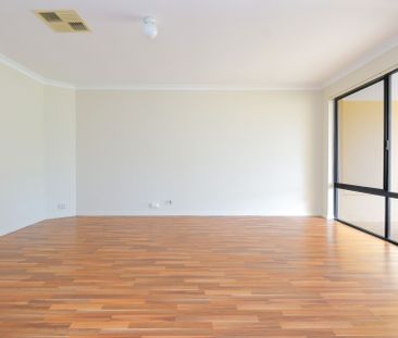 Spacious Family Home in Quiet Location - Photo 5