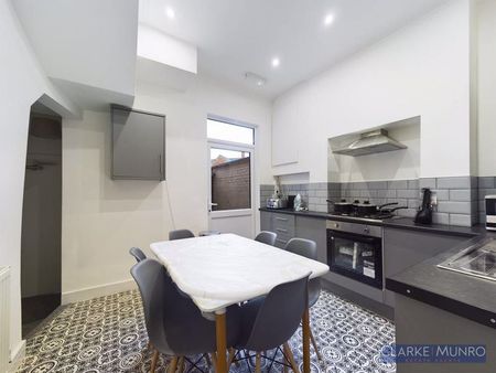Borough Road Room 1, Middlesbrough - Photo 2