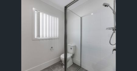 MODERN, FULLY FURNISHED, STUDIO APARTMENT - Photo 4