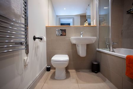 2 Bed Flat, Cabot Mews, BS2 - Photo 5