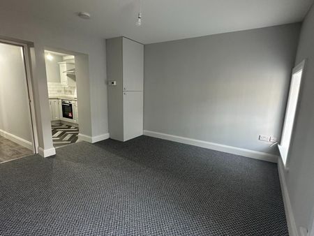 Unit 4, 14 Upper English Street - Photo 3