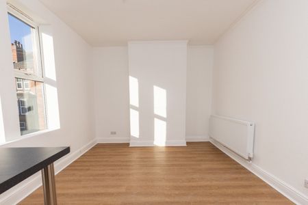 1 Bed Flat, Wickham Street, LS11 - Photo 3