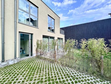 Uitzonderlijk gemeubelde nieuwbouwwoning met 2 slpk en garage - Foto 4