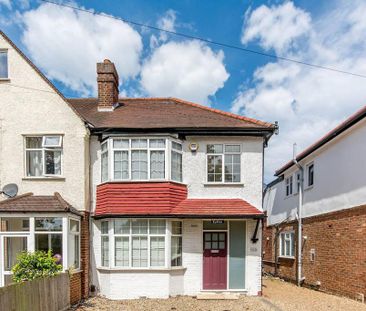 4 bedroom semi-detached house to rent - Photo 4