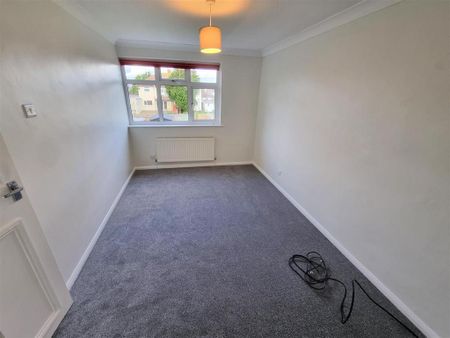3 bedroom end of terrace house to rent - Photo 5