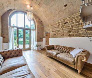 4 bedroom semi-detached house to rent - Photo 1