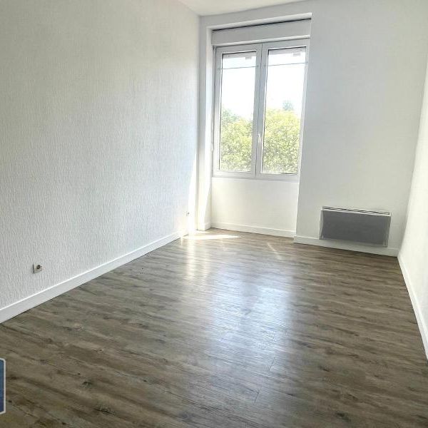 Location Appartement 2 pièces 38m² ST PRIEST EN JAREZ 42270 - Photo 1