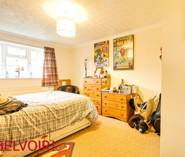 Flat to rent on - Photo 1