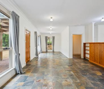 Hills Retreat in Peaceful Longwood - Photo 2