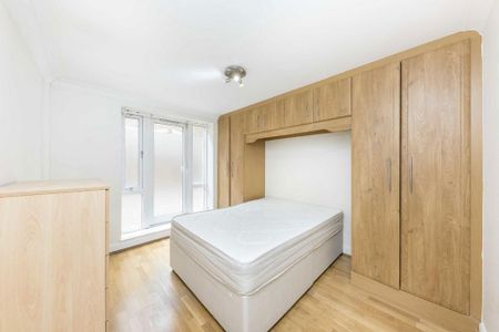 3 bedroom flat to rent - Photo 2