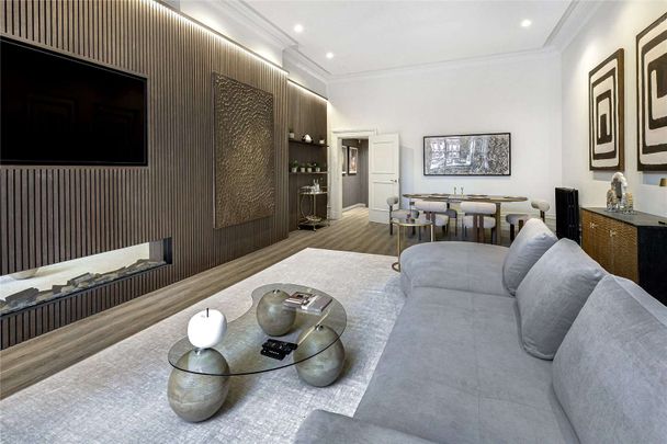 Cadogan Square, Knightsbridge, London, SW1X 0JL - Photo 1