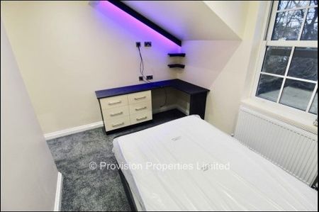 2 Bedroom Apartments in Leeds - Photo 2