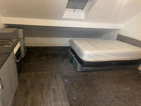 Studio to rent - Photo 5