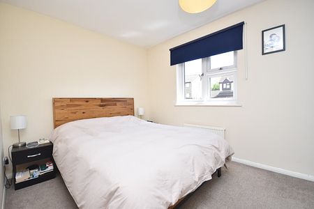 3 bedroom semi detached house to rent, - Photo 3