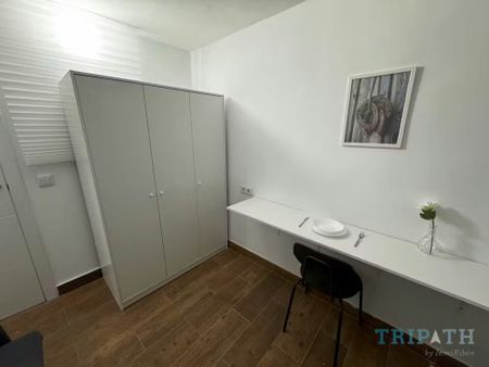 Avenida Cerro de los Ángeles, Madrid, Community of Madrid 28026 - Photo 5